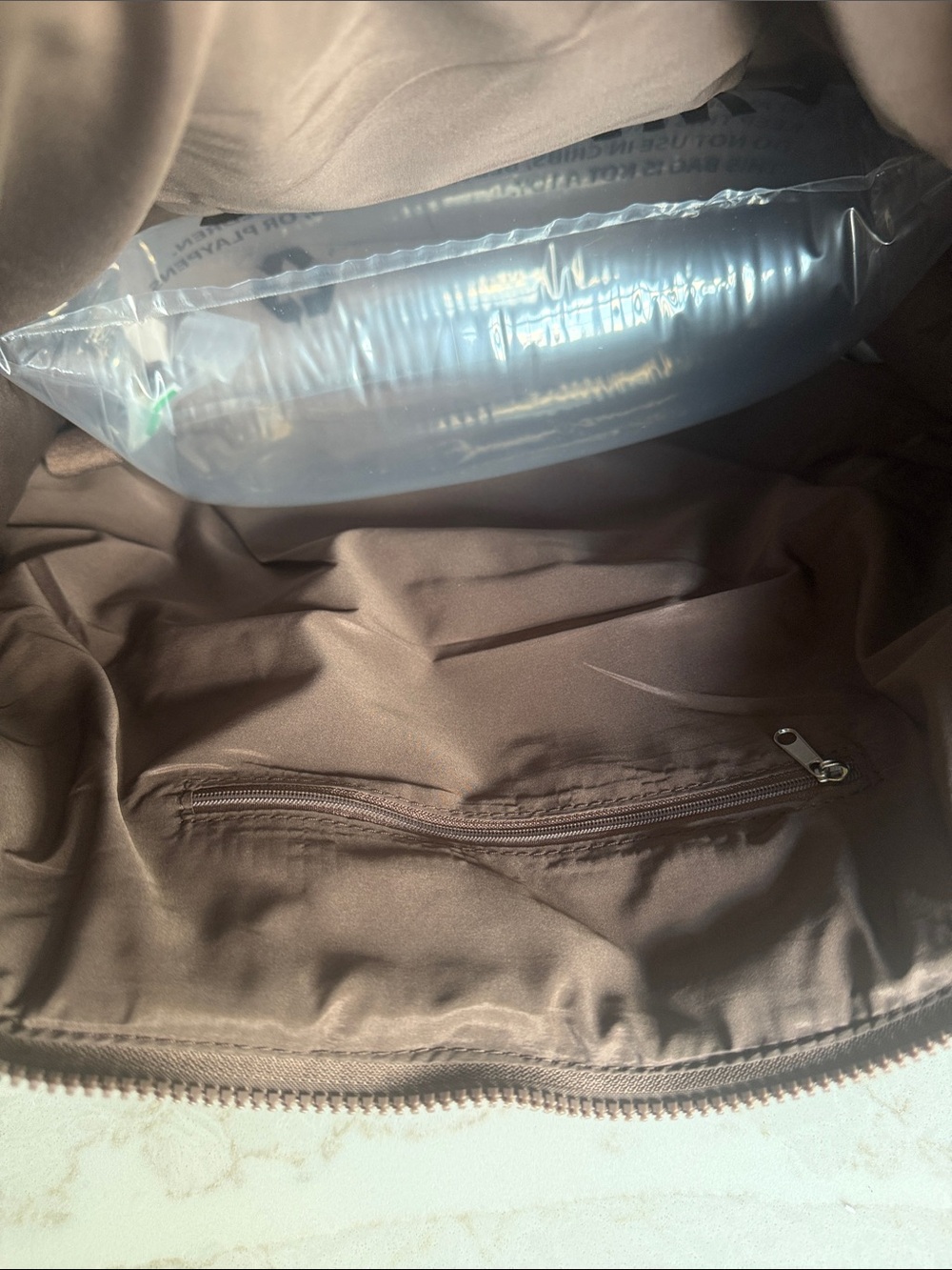 WILO Quilted Travel Tote Bag in Brown - Picture 7 of 7